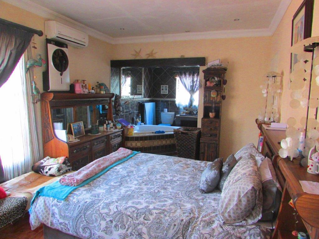 3 Bedroom Property for Sale in Safari Gardens North West